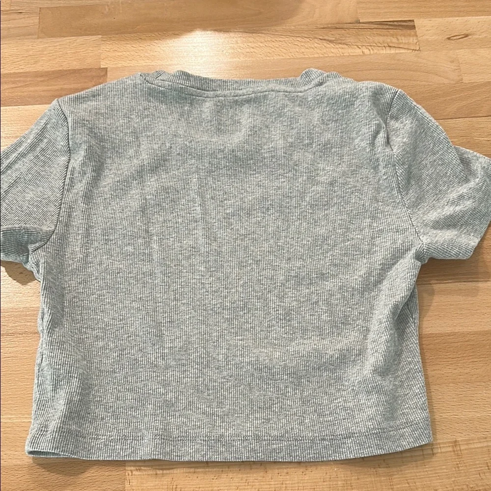 GAP Gray Ribbed Crop Top - Picture 3 of 4